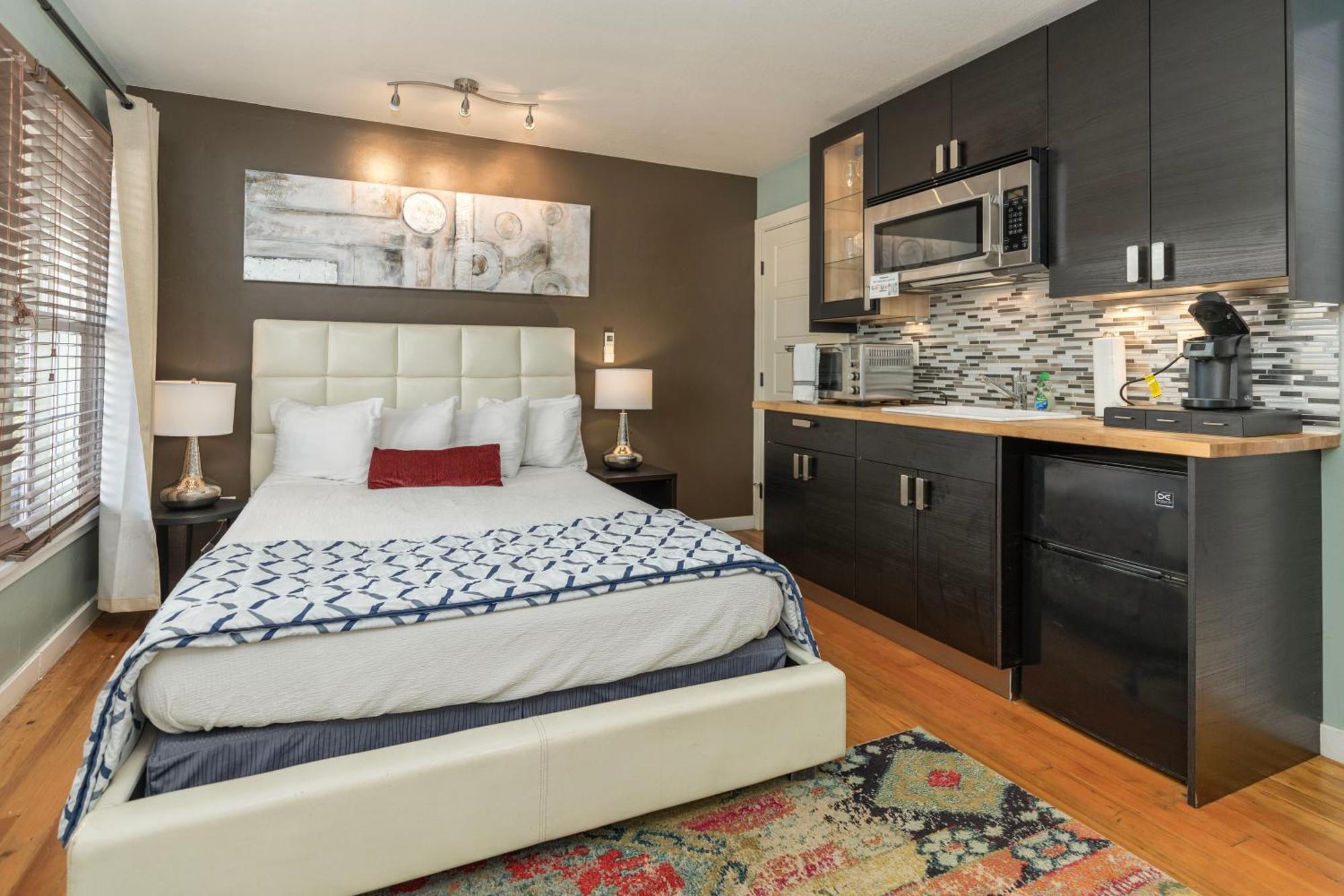 كاناب The Flagstone Boutique Inn & Suites المظهر الخارجي الصورة