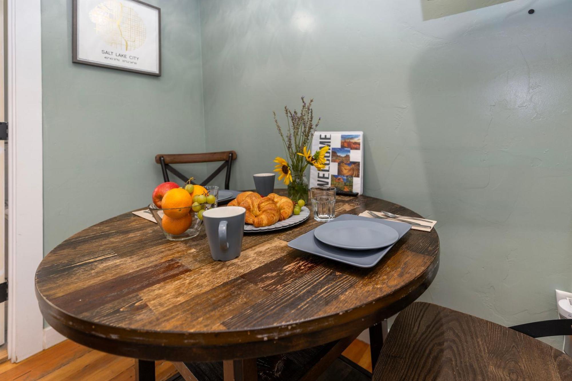 كاناب The Flagstone Boutique Inn & Suites المظهر الخارجي الصورة
